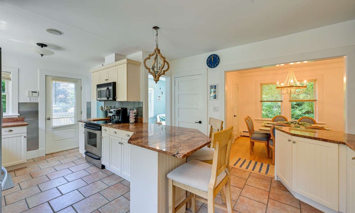 Photo of Kitchen in East Moriches
