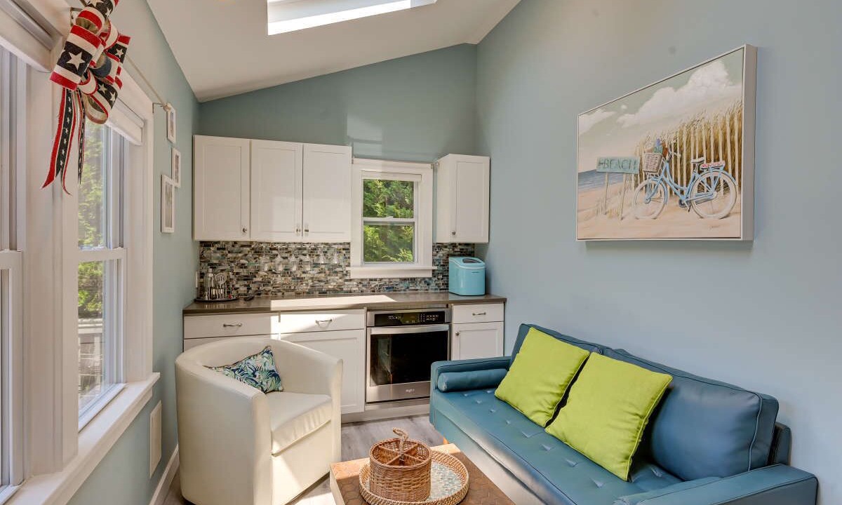Photo of Livingroom in East Moriches