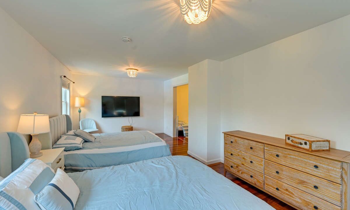 Photo of Bedroom in East Moriches