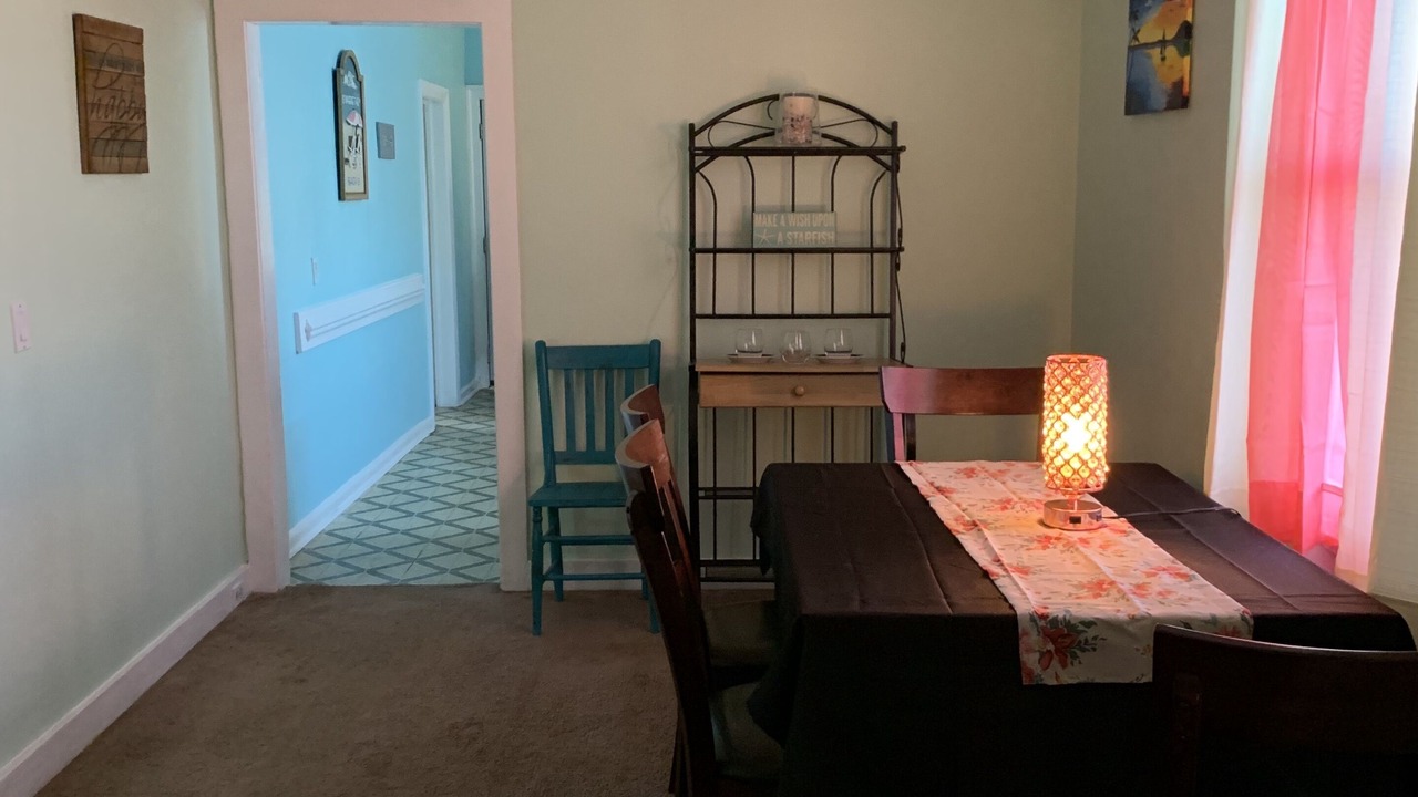 Photo of Bedroom in Willoughby Spit