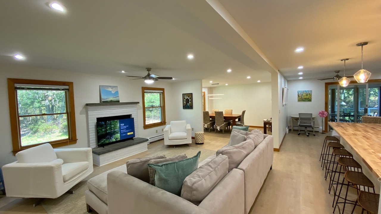 Photo of Bedroom in Lagoon Heights