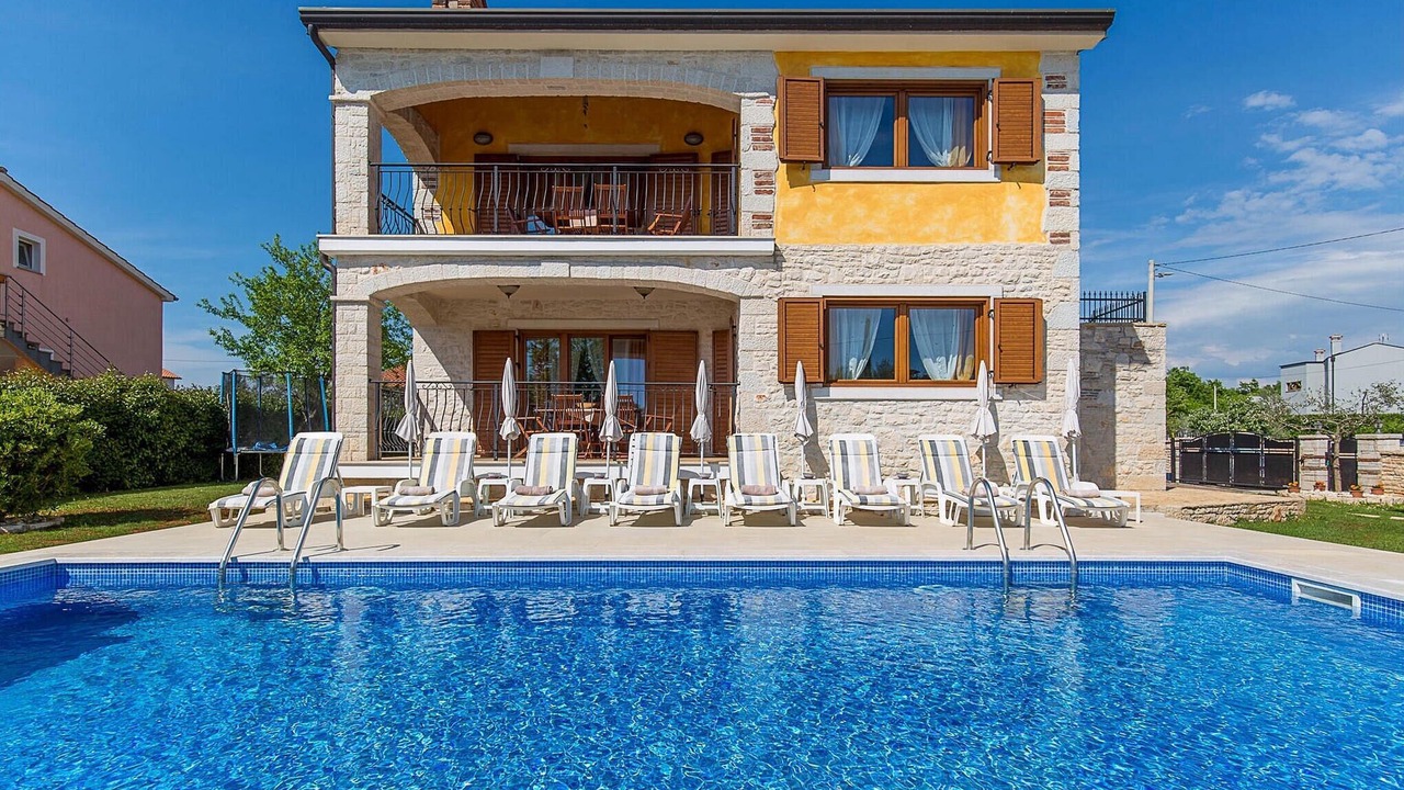 Photo of Outdoor in Buici