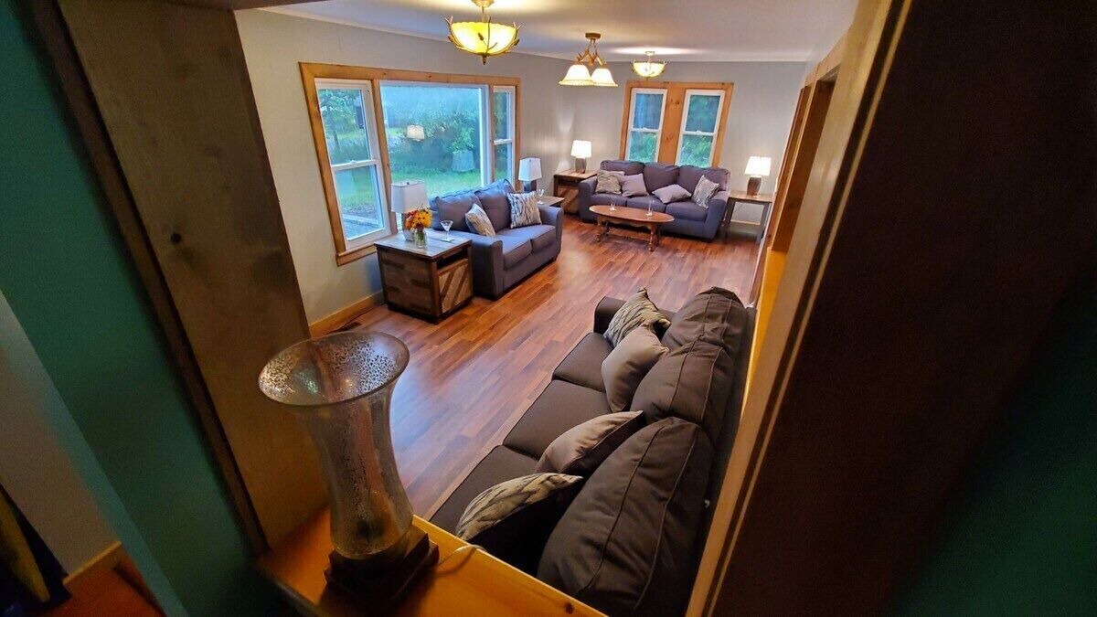 Photo of Livingroom in Hancock