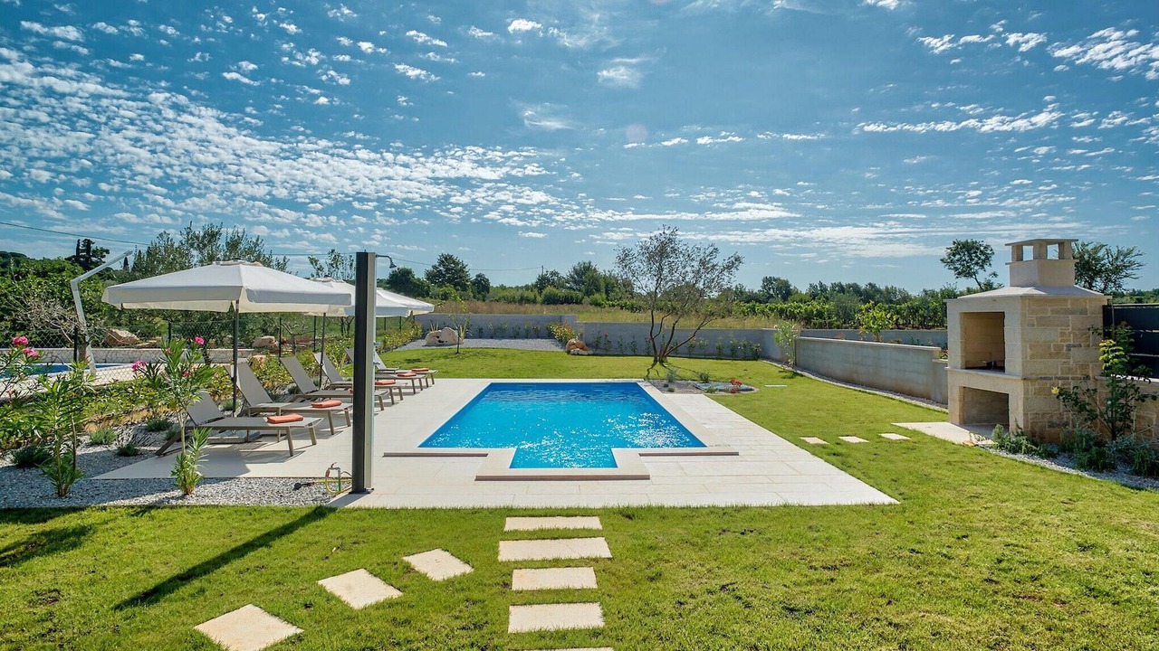 Photo of Outdoor in Labinci