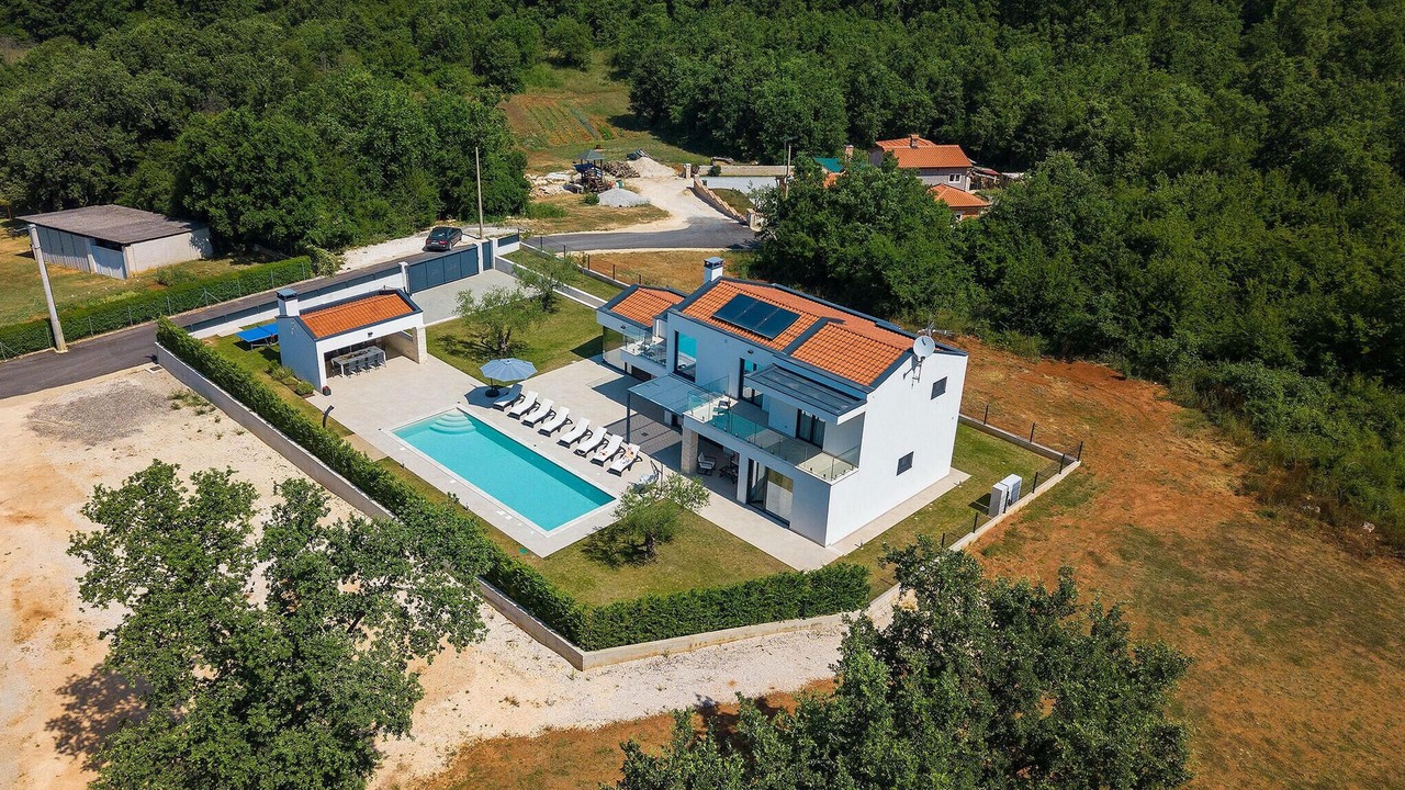 Photo of Outdoor in Vrznaveri