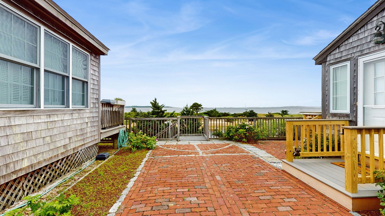 Photo of Patio Balcony in West Yarmouth
