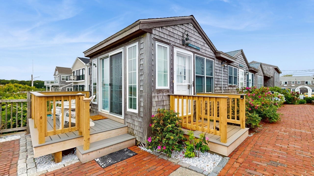 Photo of Patio Balcony in West Yarmouth