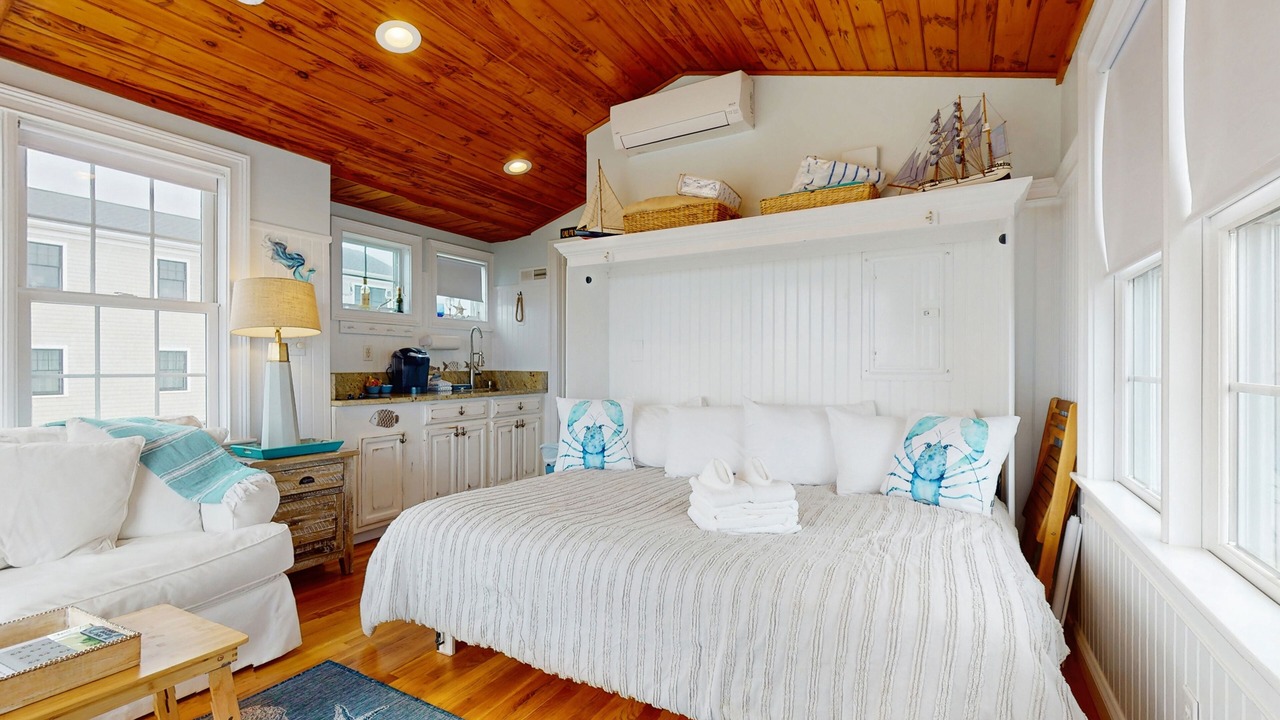 Photo of Bedroom in West Yarmouth