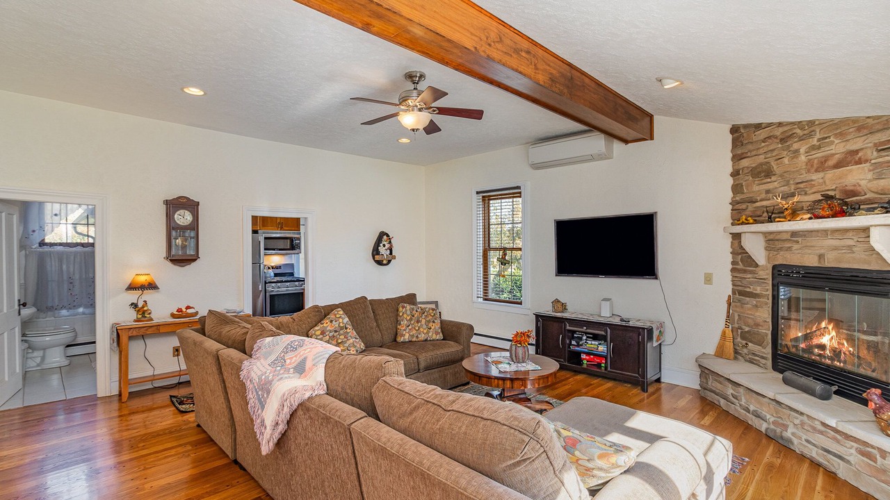 Photo of Bedroom in Wheeler