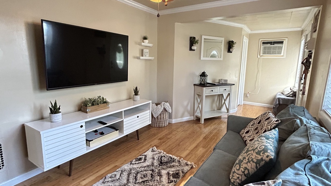 Photo of Livingroom in Ronkonkoma