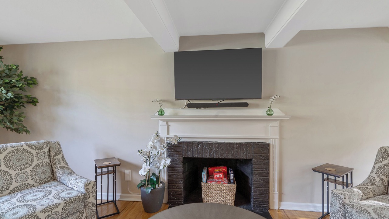 Photo of Livingroom in Eastside