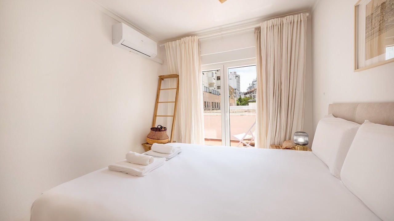 Photo of Bedroom in Cacilhas