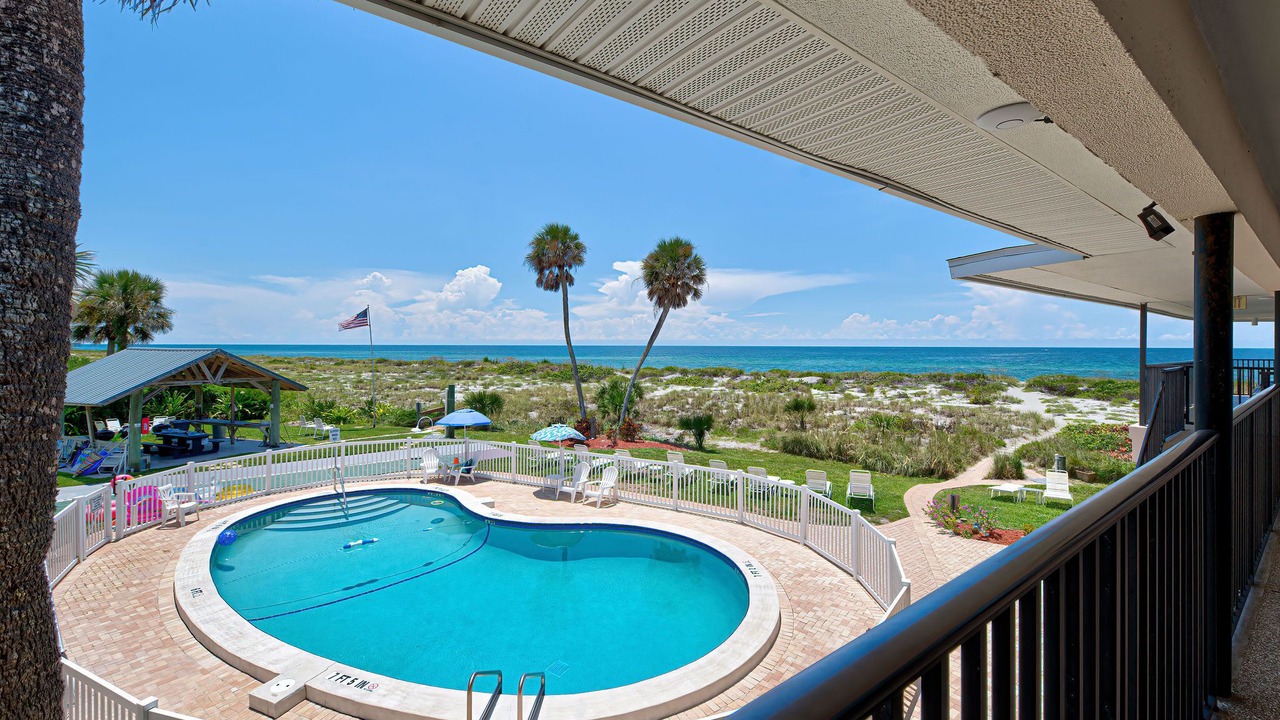 Photo of Patio Balcony in Golden Beach