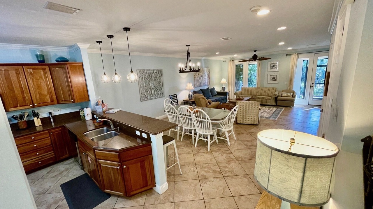 Photo of Livingroom in Gulf Place