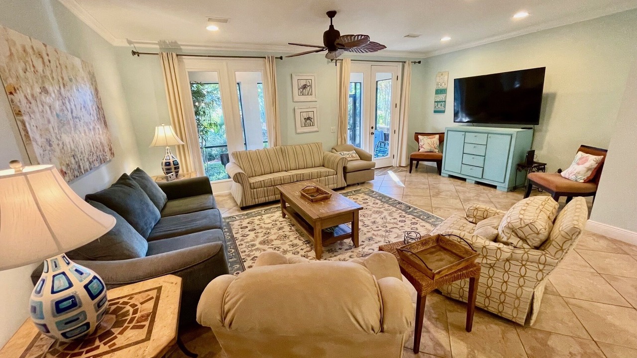 Photo of Livingroom in Gulf Place
