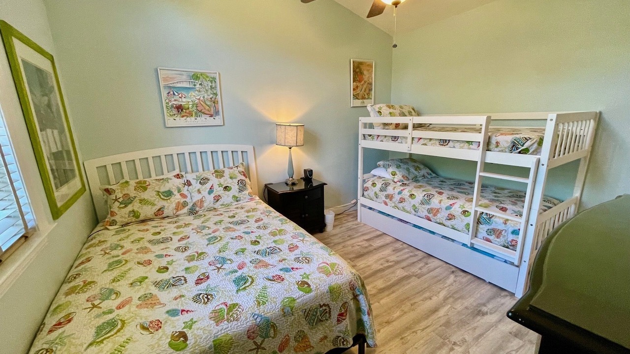 Photo of Bedroom in Gulf Place