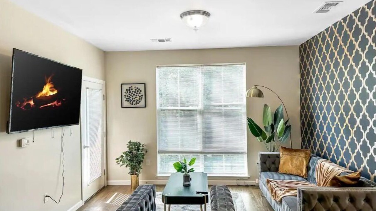 Photo of Livingroom in North Cambridge