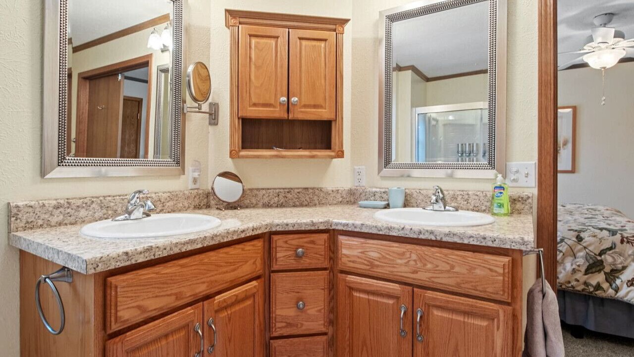 Photo of Bathroom in Delong