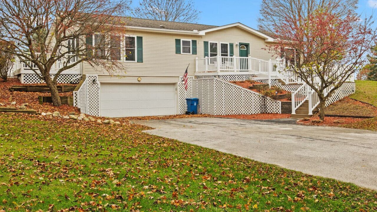Photo of Outdoor in Delong