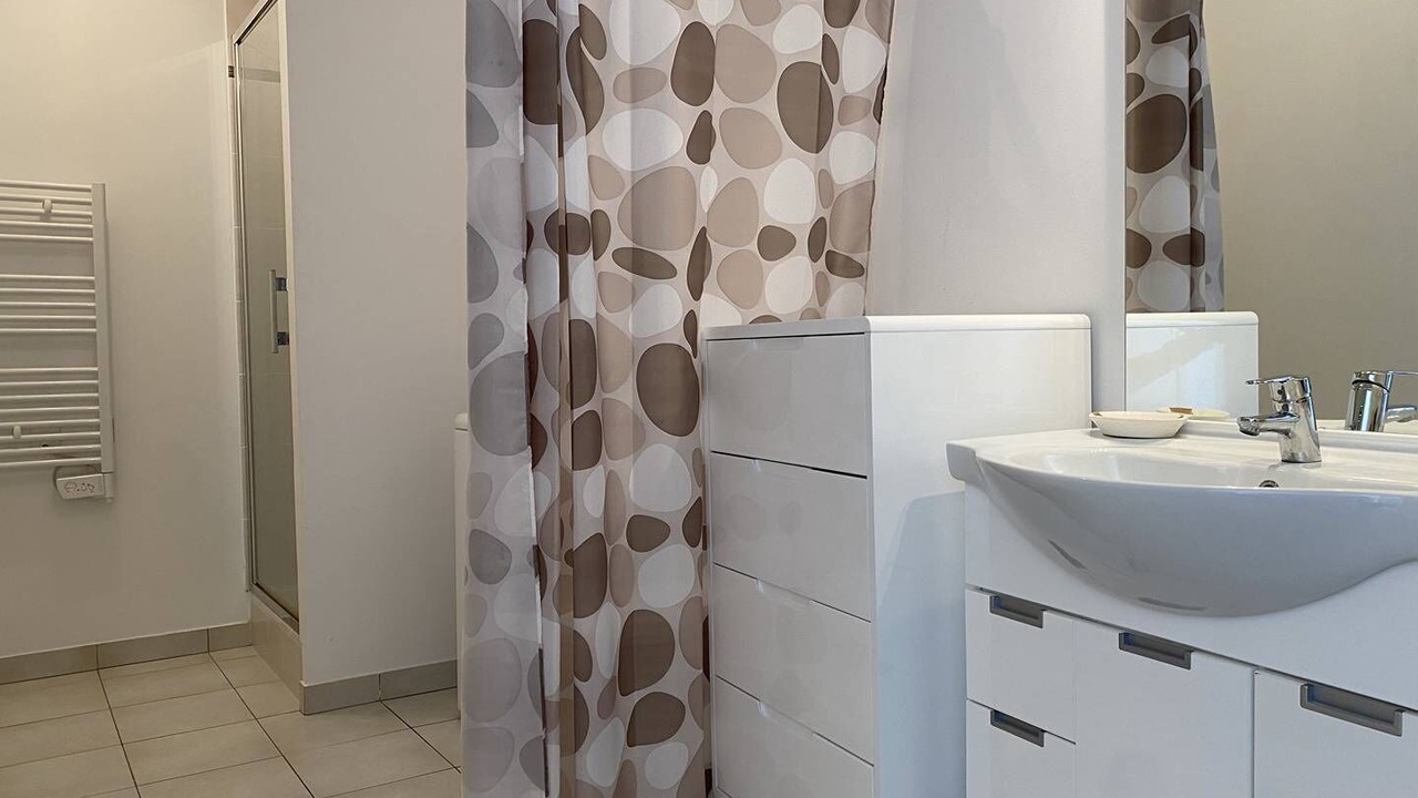 Photo of Bathroom in Pleherel-Plage-Vieux-Bourg