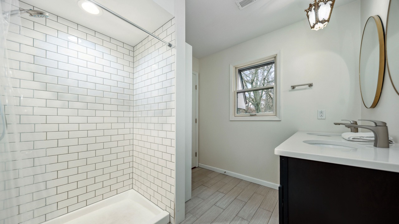 Photo of Bathroom in Granger