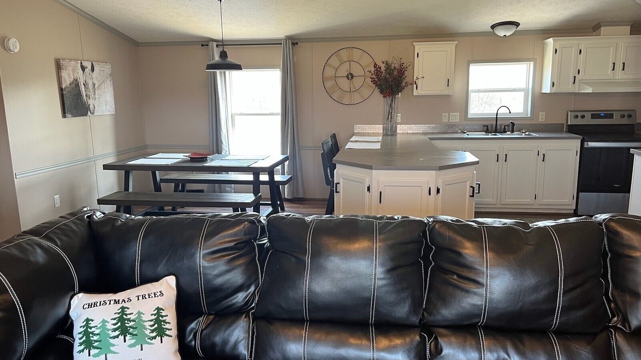 Photo of Livingroom in Otisco