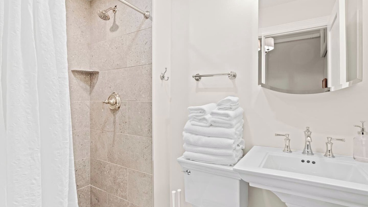 Photo of Bathroom in Palmyra
