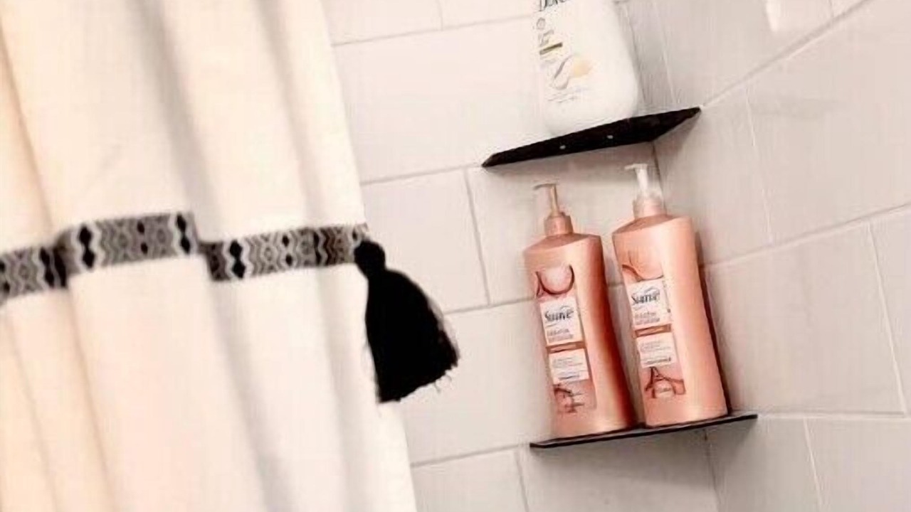 Photo of Bathroom in Chic's Beach