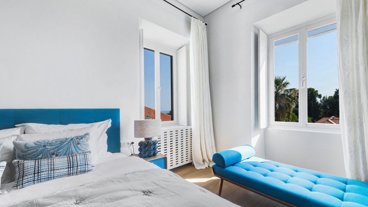 Photo of Bedroom in Pile