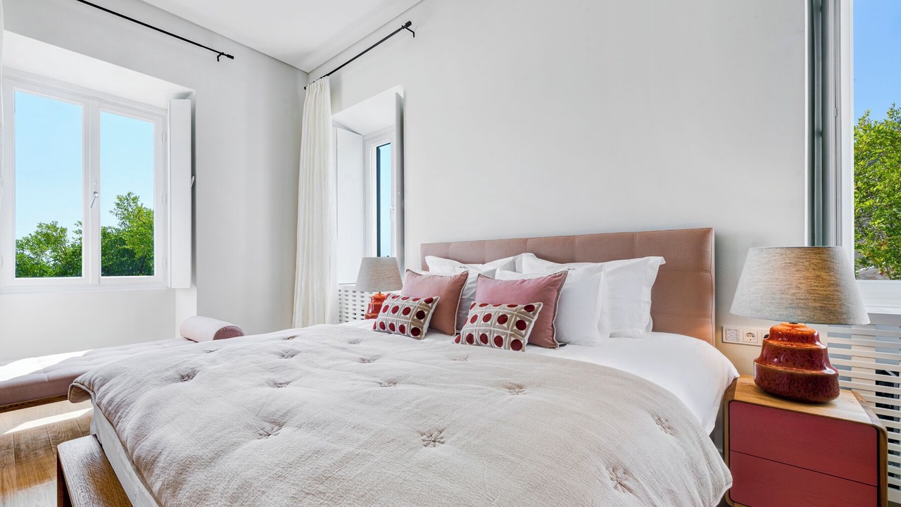 Photo of Bedroom in Pile
