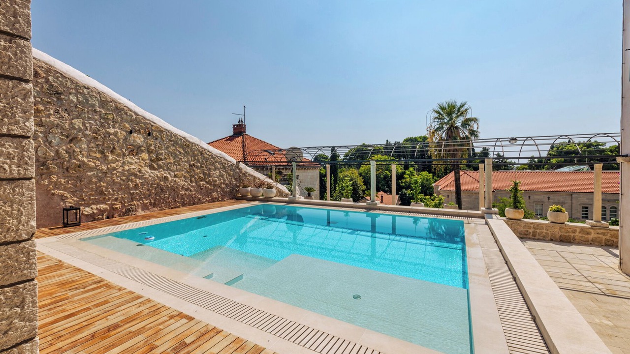Photo of Outdoor in Pile