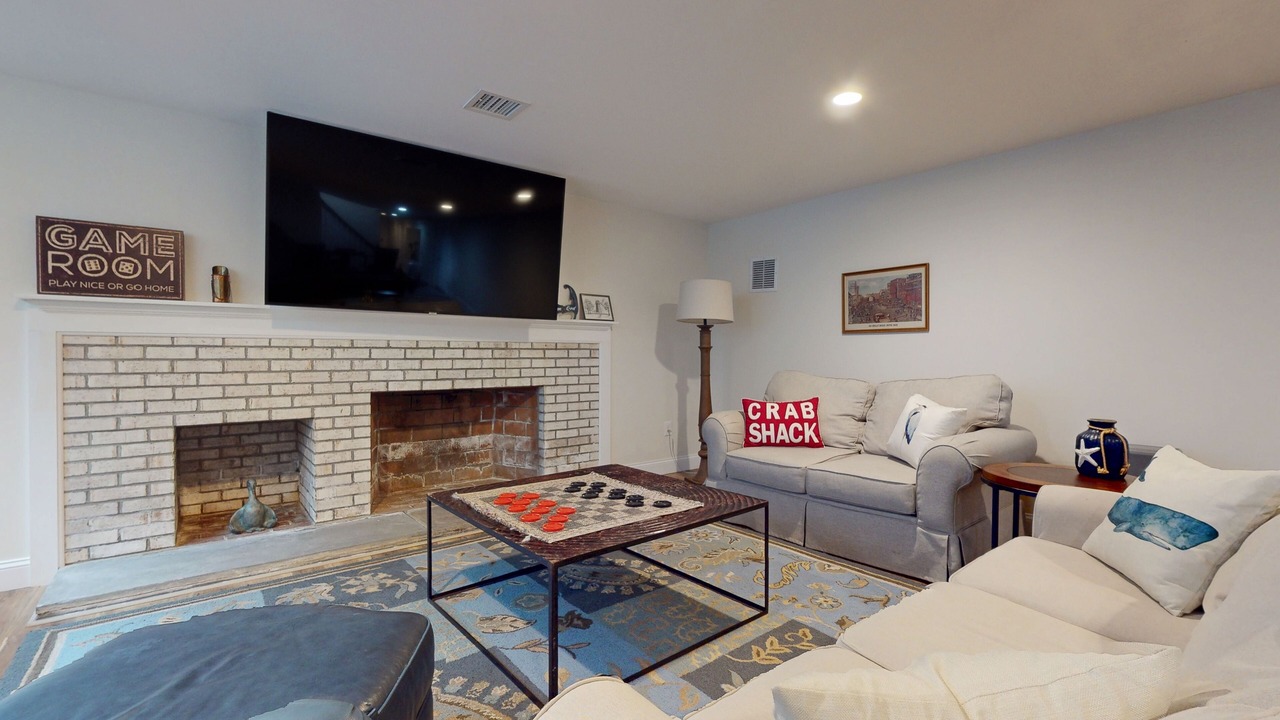 Photo of Livingroom in West Barnstable