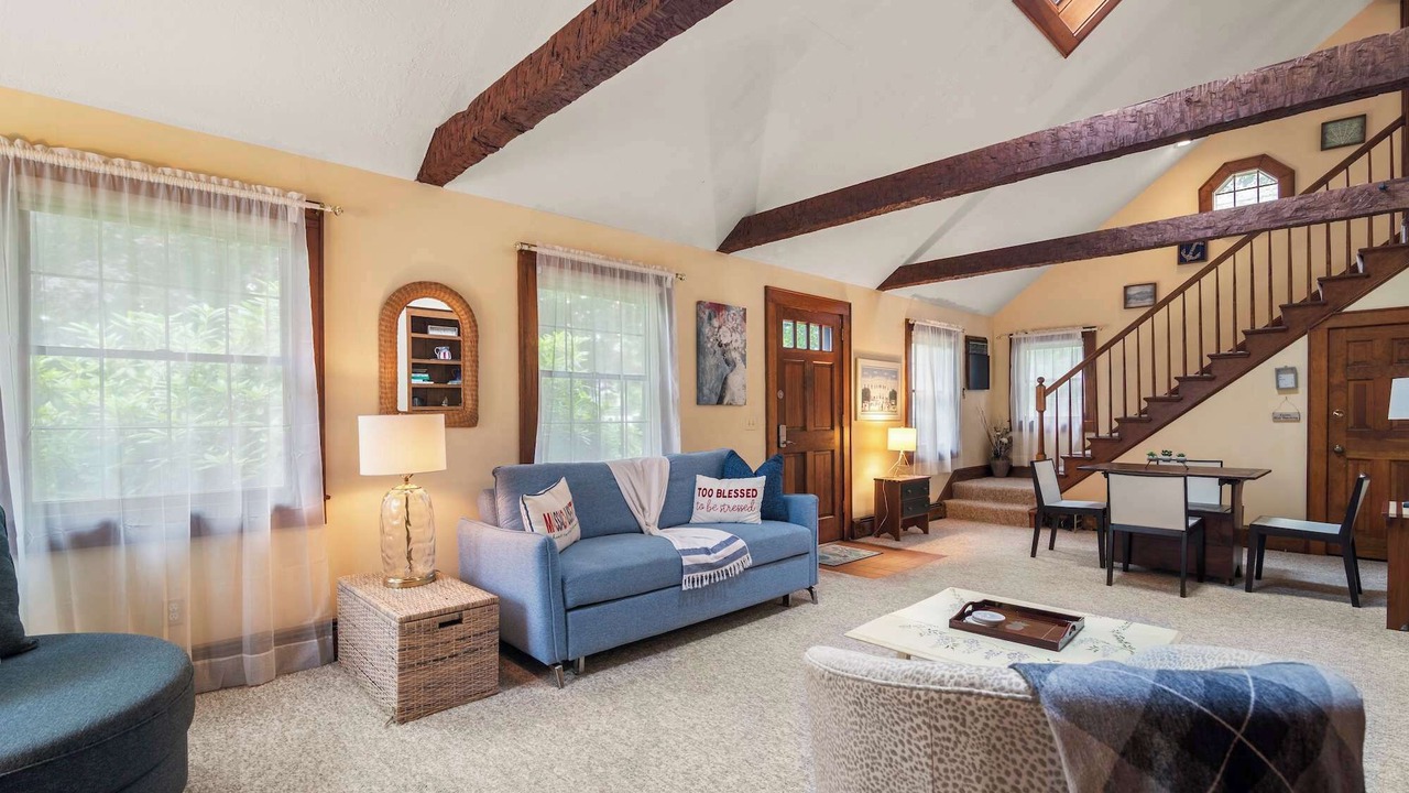Photo of Livingroom in East Harwich