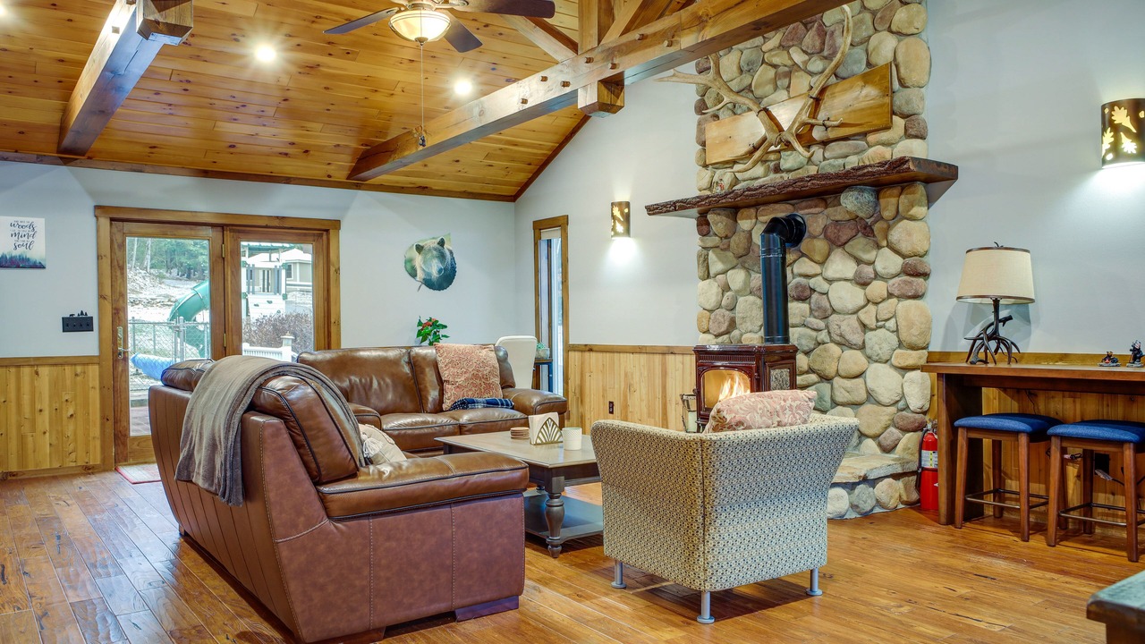 Photo of Livingroom in North Creek