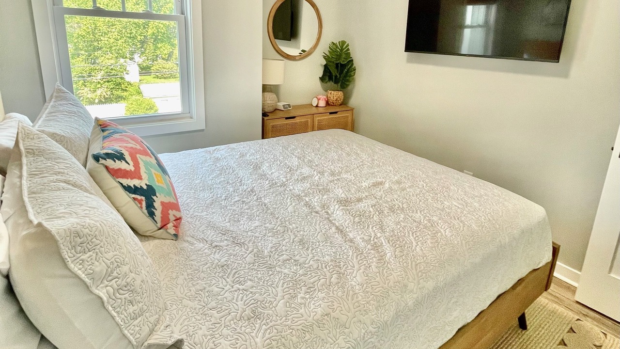 Photo of Bedroom in Issue