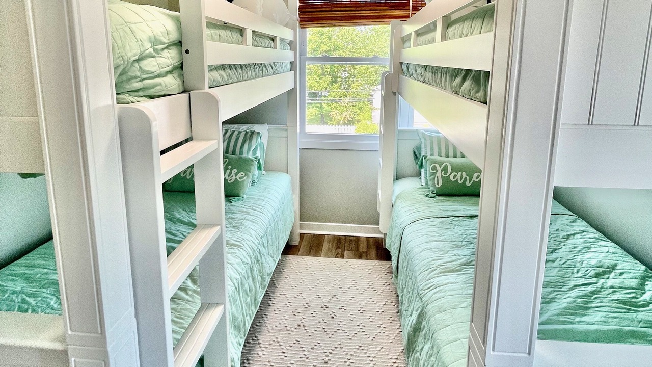 Photo of Bedroom in Issue