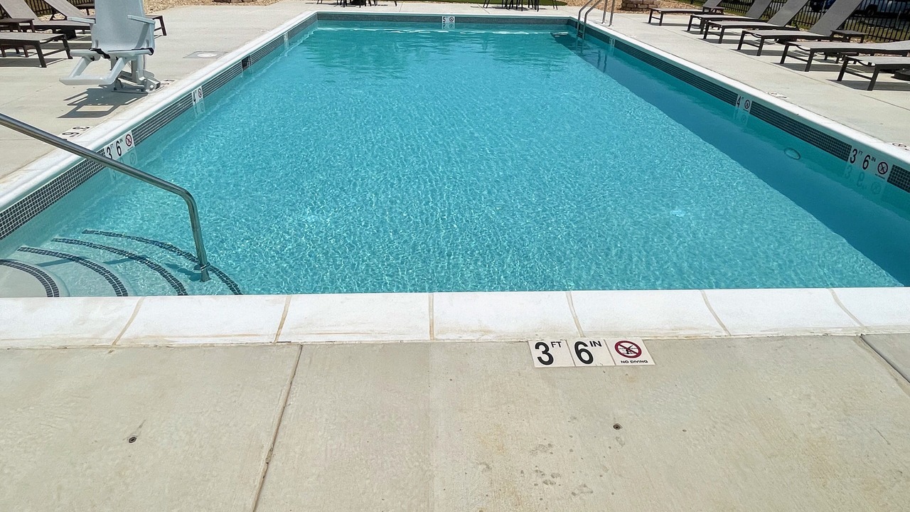 Photo of Outdoor in Issue