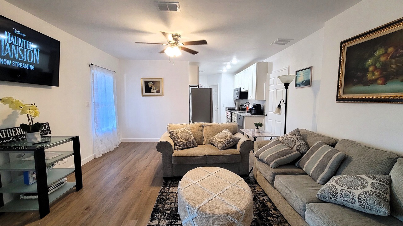 Photo of Livingroom in Tallahassee