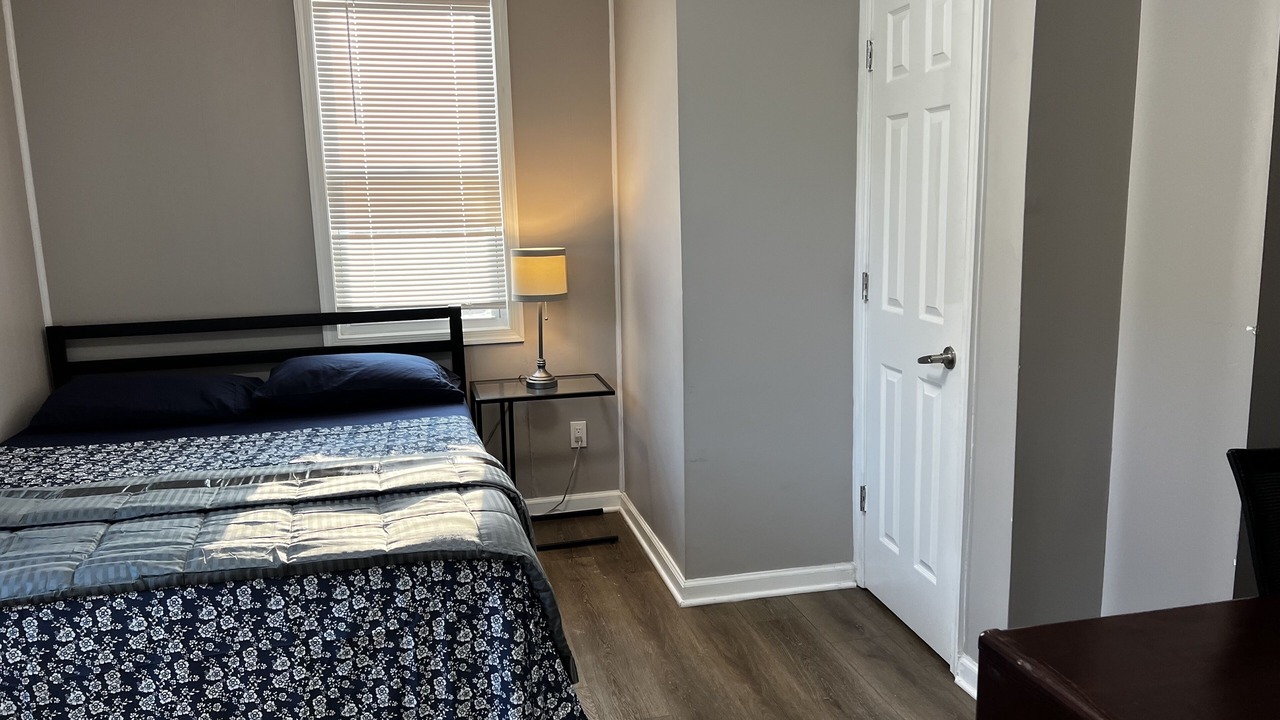 Photo of Bedroom in Lorton