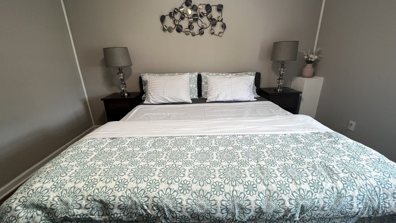 Photo of Bedroom in Lorton