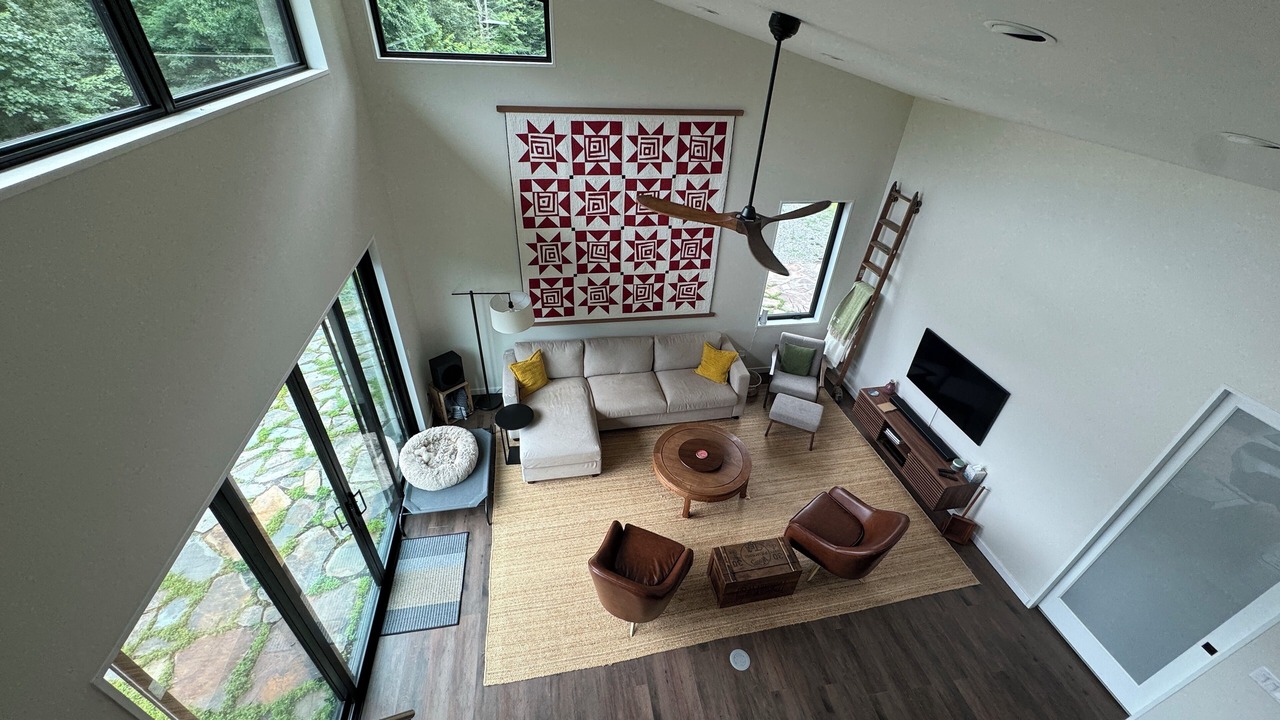 Photo of Livingroom in Haywood