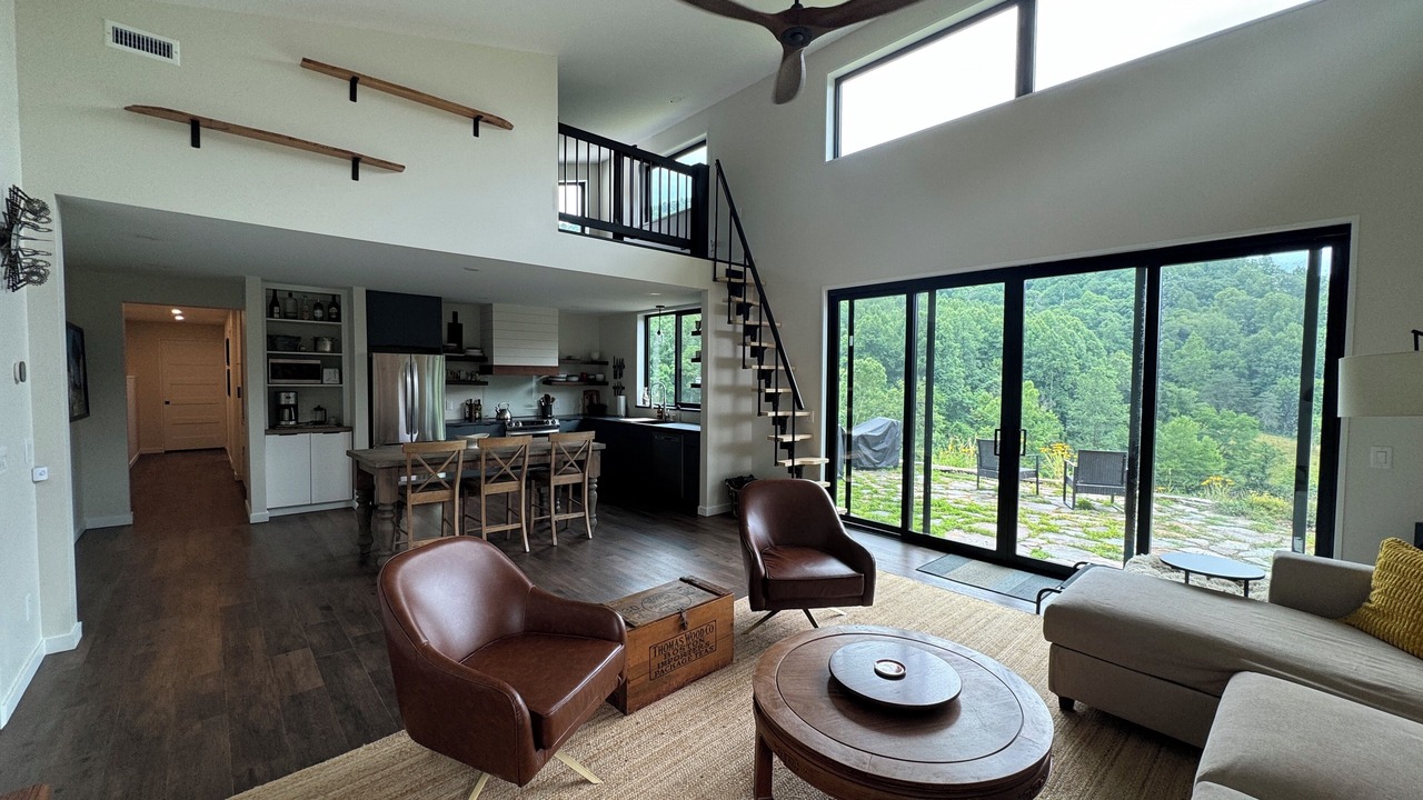 Photo of Livingroom in Haywood