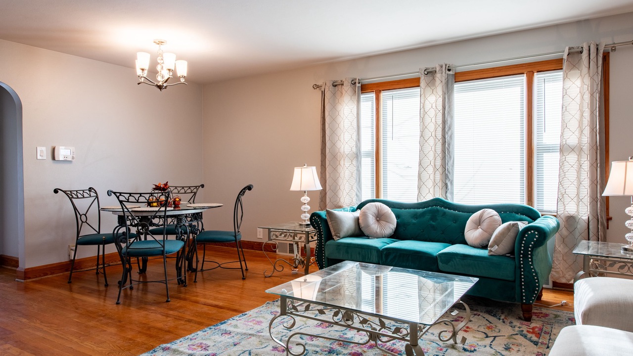 Photo of Livingroom in New Albany