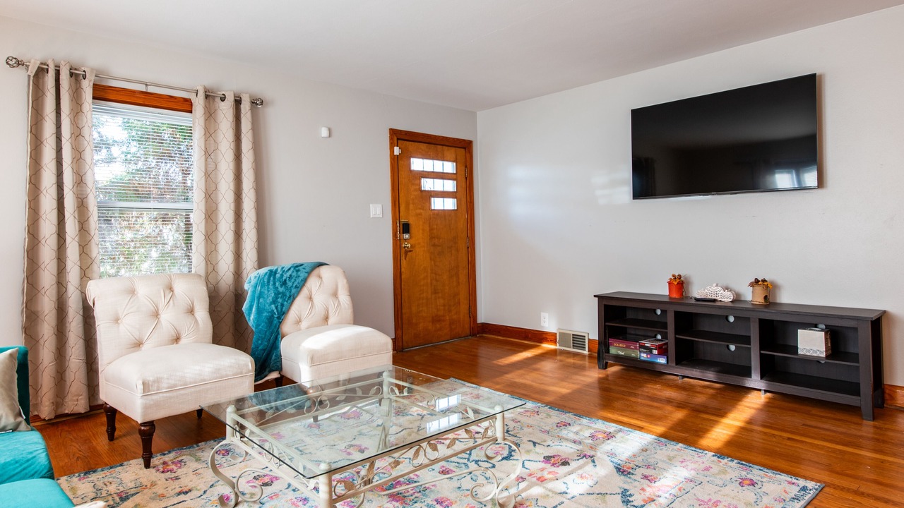 Photo of Livingroom in New Albany