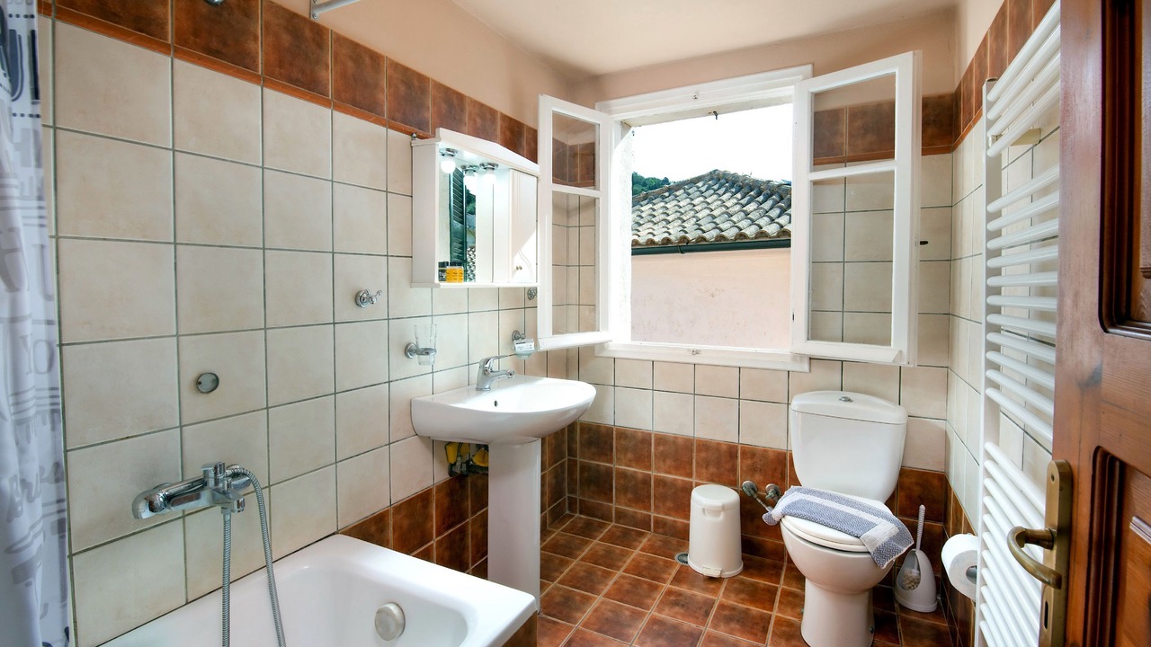 Photo of Bathroom in Lakka