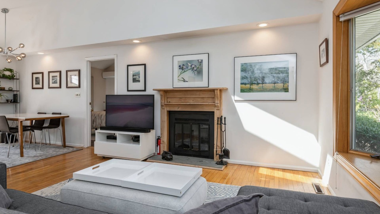 Photo of Livingroom in Water Mill