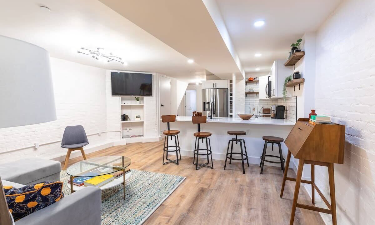 Photo of Livingroom in Dupont Circle