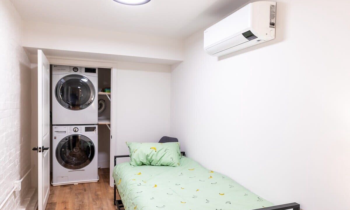 Photo of Bedroom in Dupont Circle