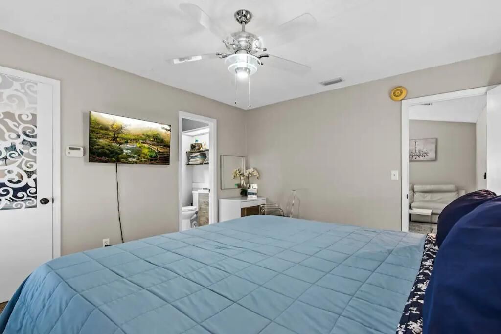 Photo of Bedroom in Westside