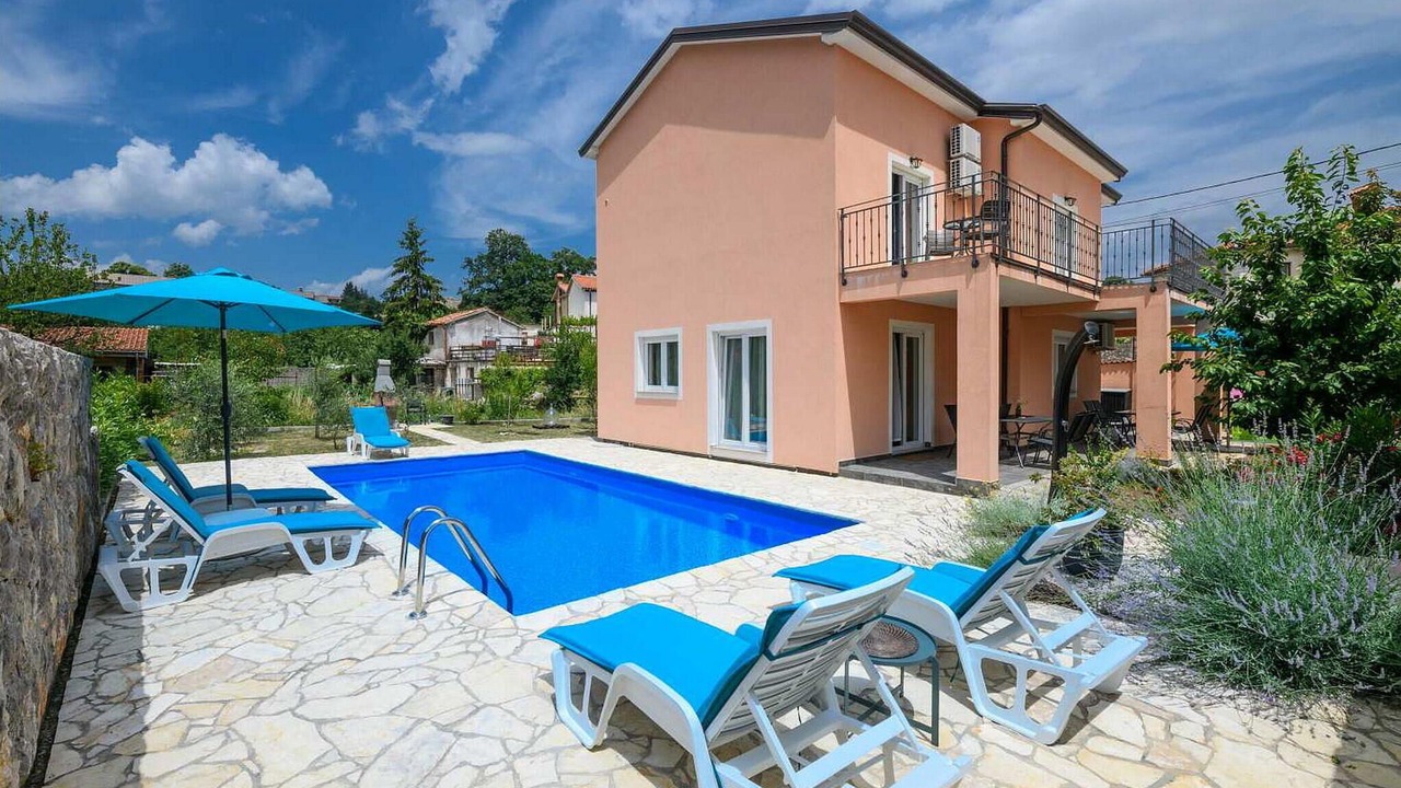 Photo of Outdoor in Trinajstici